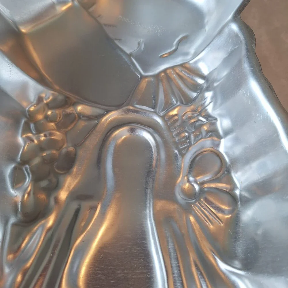 1975 Wilton Aluminum Cake‎ Pan Mold Holly Hobbie American Greetings Corp 502-194